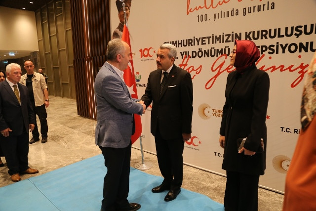 RİZE'DE 100. YIL CUMHURİYET RESEPSİYONU