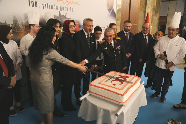 RİZE'DE 100. YIL CUMHURİYET RESEPSİYONU