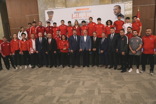 RİZE'DE 100. YIL CUMHURİYET RESEPSİYONU