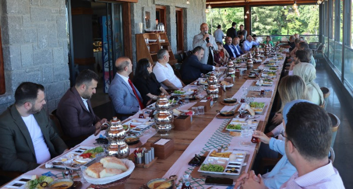 ARDEŞEN'DE BAYRAMLAŞMA