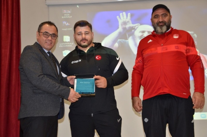 MİLLİ GÜREŞÇİ Rıza KAYAALP' RİZE GÜNEYSU SPOR LİSESİNDE