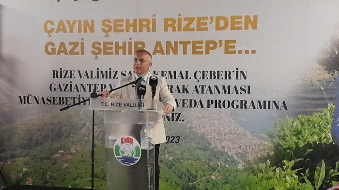RİZE VALİSİ KEMAL ÇEBER'İN VEDA YEMEĞİ