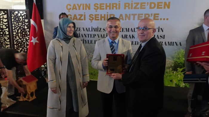 RİZE VALİSİ KEMAL ÇEBER'İN VEDA YEMEĞİ
