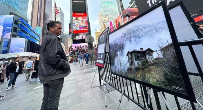 Rizeli fotoğrafçı Resul çelik 'den Times Meydanı’nda ‘Türkiye’ sergisi