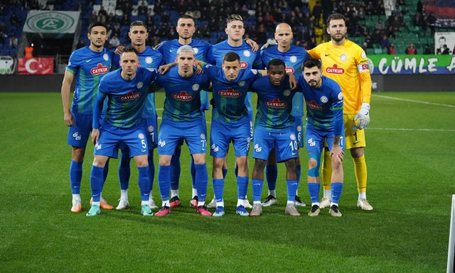 RİZESPOR PENDİKSPOR MAÇ FOTOĞRAFLARI