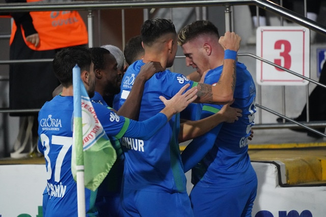 RİZESPOR PENDİKSPOR MAÇ FOTOĞRAFLARI