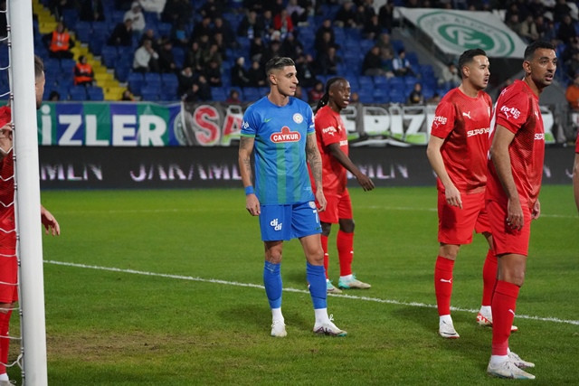 RİZESPOR PENDİKSPOR MAÇ FOTOĞRAFLARI