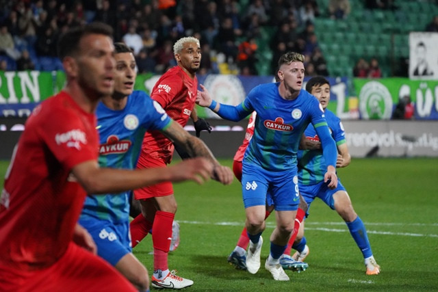 RİZESPOR PENDİKSPOR MAÇ FOTOĞRAFLARI