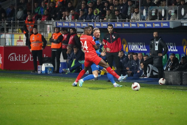 RİZESPOR PENDİKSPOR MAÇ FOTOĞRAFLARI