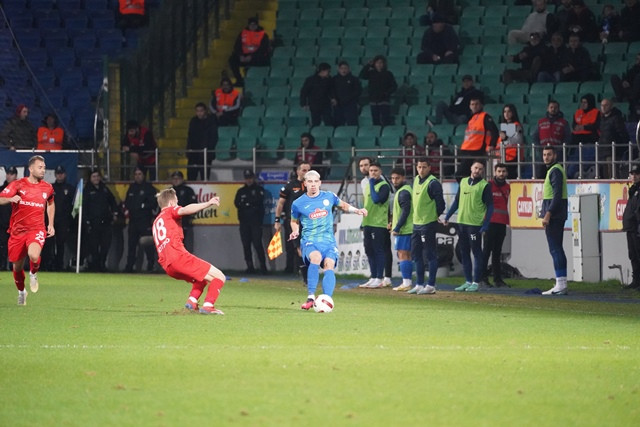 RİZESPOR PENDİKSPOR MAÇ FOTOĞRAFLARI