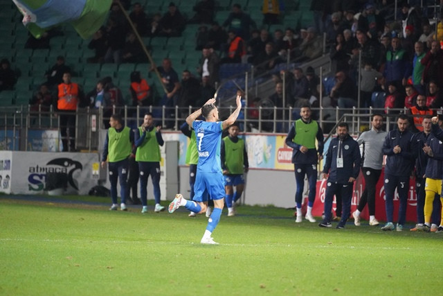 RİZESPOR PENDİKSPOR MAÇ FOTOĞRAFLARI