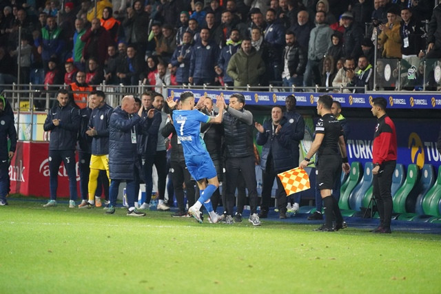 RİZESPOR PENDİKSPOR MAÇ FOTOĞRAFLARI