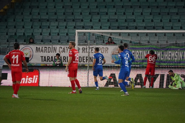 RİZESPOR PENDİKSPOR MAÇ FOTOĞRAFLARI