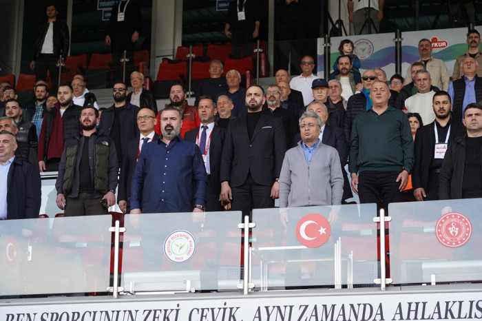 RİZESPOR BODRUMSPOR TRÜBÜNLERDEN RENKLİ GÖRÜNTÜLER
