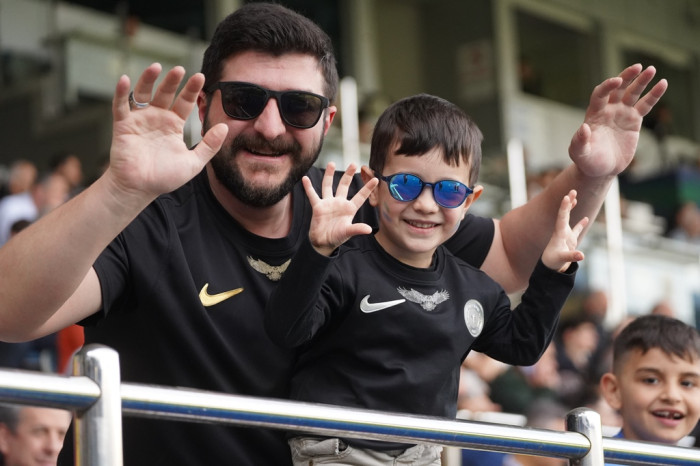 RİZESPOR BODRUMSPOR TRÜBÜNLERDEN RENKLİ GÖRÜNTÜLER