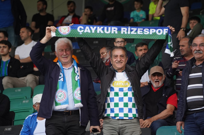 RİZESPOR BODRUMSPOR TRÜBÜNLERDEN RENKLİ GÖRÜNTÜLER