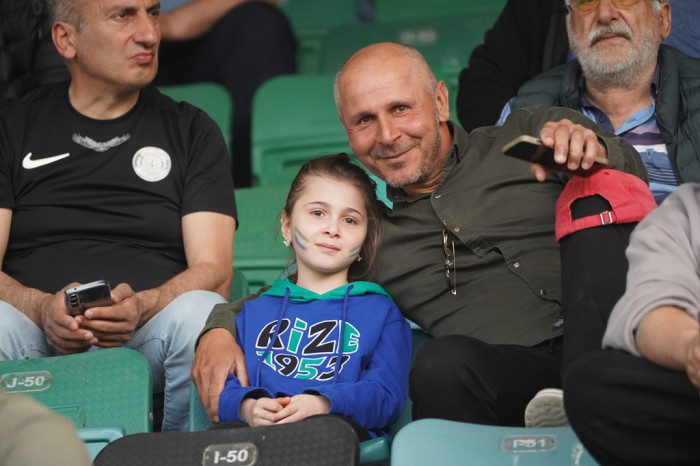 RİZESPOR BODRUMSPOR TRÜBÜNLERDEN RENKLİ GÖRÜNTÜLER