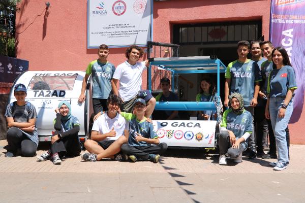 Liselilerin elektrikli ve otonom yarışları TEKNOFEST'de yarıştı