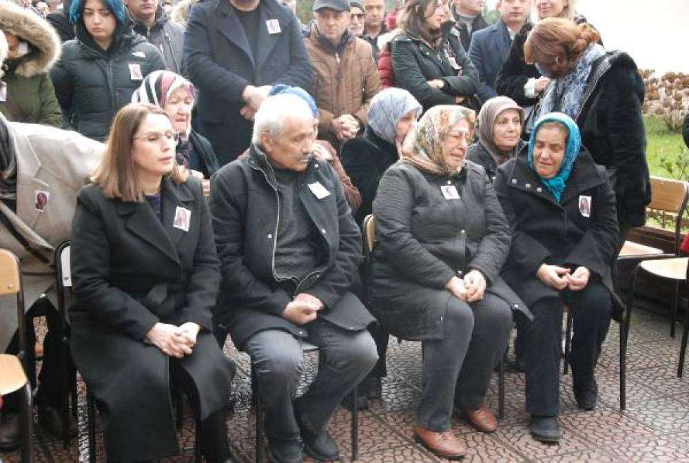 Hilal &ouml;ğretmen, g&ouml;zyaşlarıyla son yolculuğuna uğurlandı 