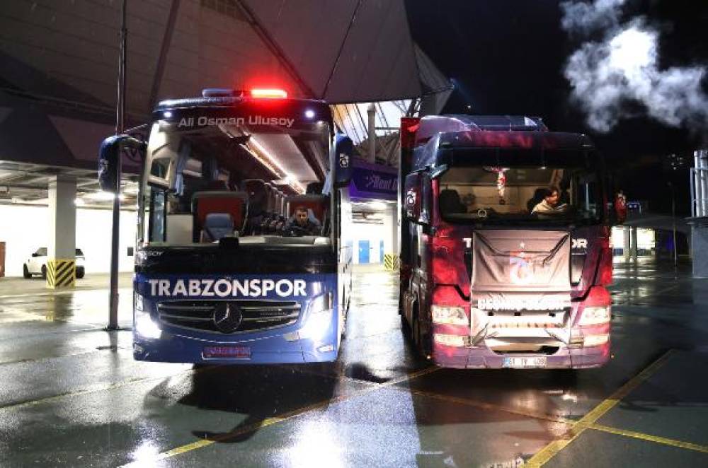 Trabzonspor’un takım otobüsü ve üçüncü yardım tırı afet bölgesine gitti