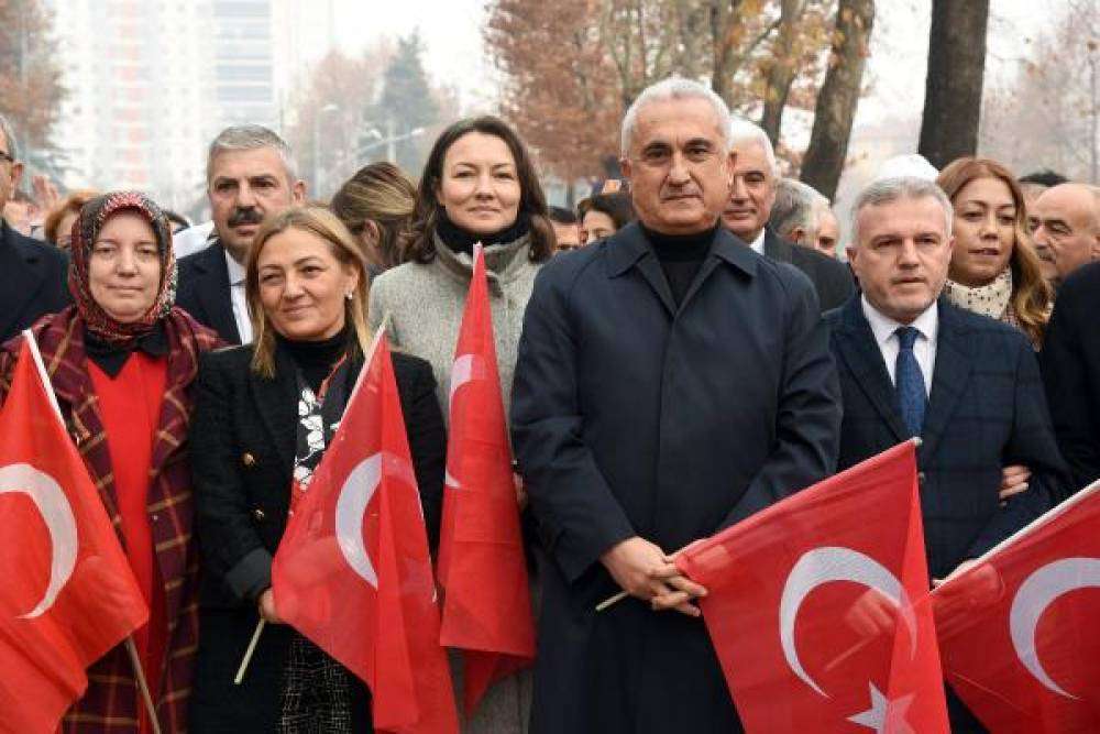 İlk T&uuml;rk kadın mitingi, 103'&uuml;nc&uuml; yılında kutlandı