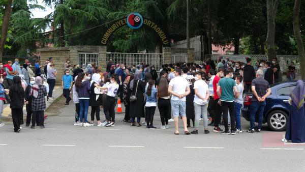 Trabzon'da öğrencilerin LGS sınavı heyecanı