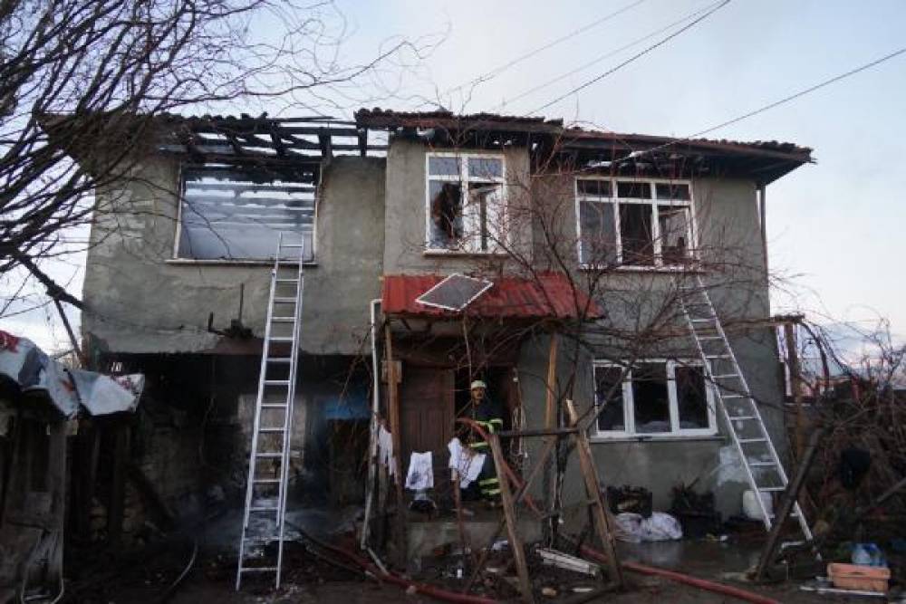 Kastamonu'da çıkan yangında yaşlı kadın hayatını kaybetti