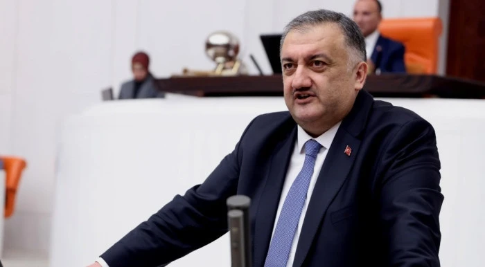 17 YILDIR TAMAMLANAMAYAN YOLU MECLİS G&Uuml;NDEMİNE TAŞIDI