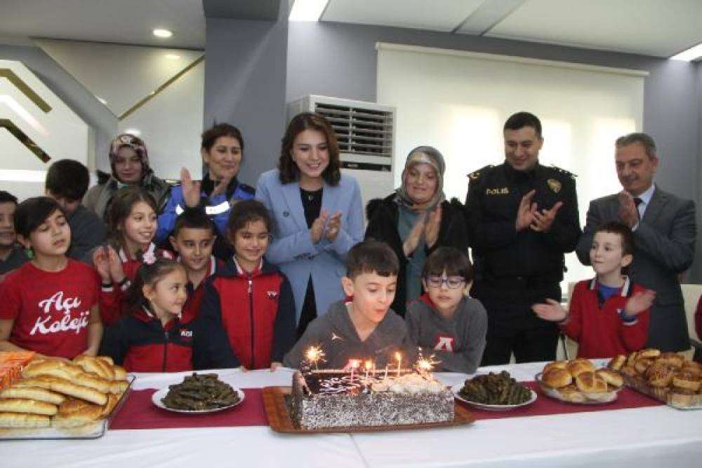 Şehidin oğlu Egehan&rsquo;a s&uuml;rpriz doğum g&uuml;n&uuml;