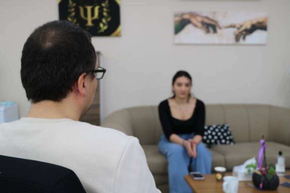 &Uuml;niversitenin psikolojik danışma merkezi, 19 &ouml;ğrenci intiharını engelledi