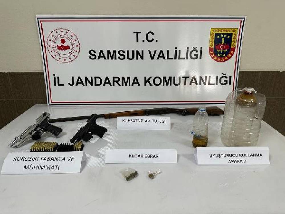 Samsun'da 16 adrese uyuşturucu operasyonu : 13 gözaltı