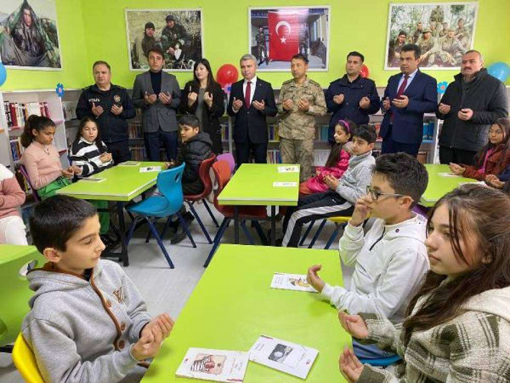Şehidin ismini k&uuml;t&uuml;phanede yaşattılar