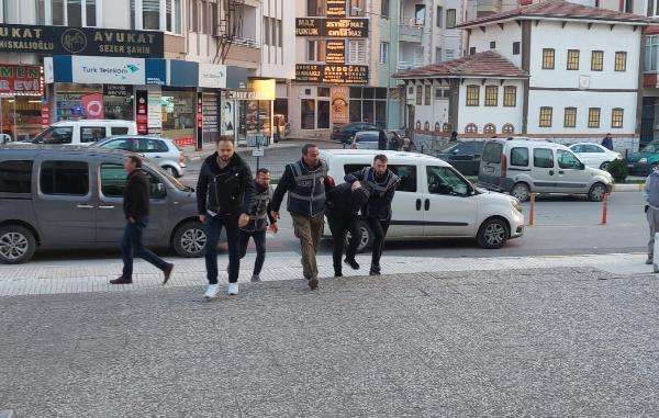 Dini nikahlı eşini silahla rehin aldı; 18 saat sonunda ikna edildi (3)