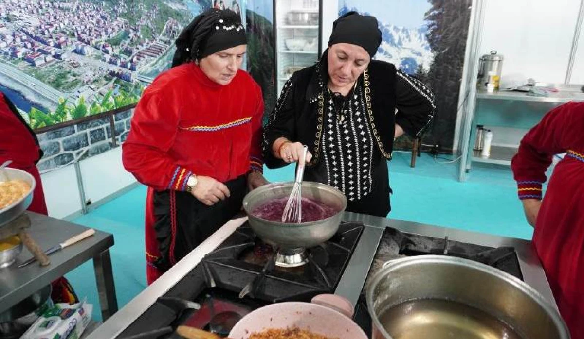 5. RİZE GASTRONOMİ G&Uuml;NLERİNİN 2.G&Uuml;N&Uuml;NE'DE YOĞUN İLGİ 