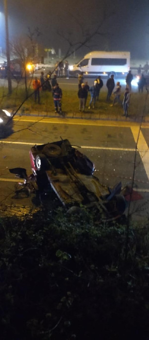 SAHİL YOLUNDA 2 otomobil çarpıştı: 2 ölü, 2 yaralı