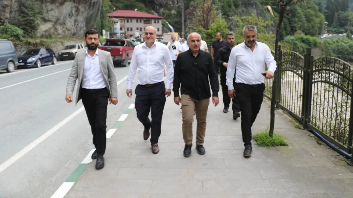 AK PARTİLİ VEKİL  RİZE'NİN İL&Ccedil;ELERİNİ GEZMEYE DEVAM EDİYOR