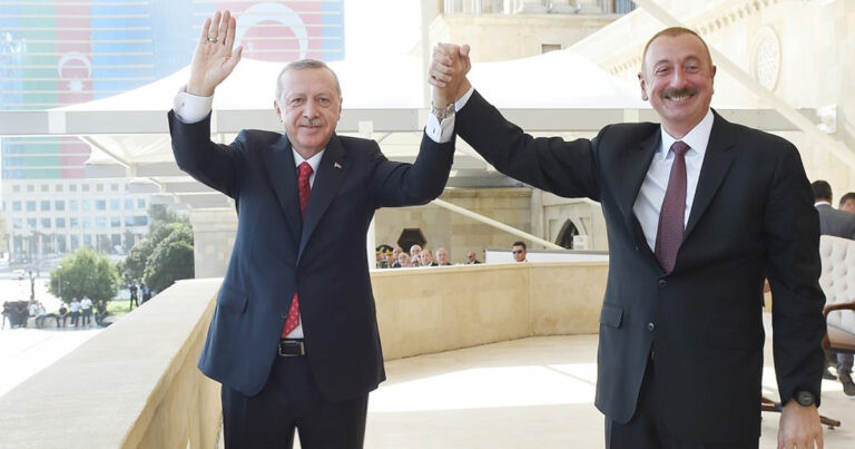 Aliyev, Recep Tayyip Erdoğan`ı tebrik etti