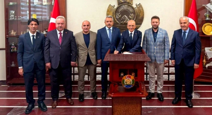 BAKAN ŞİMŞEK RİZE'DE