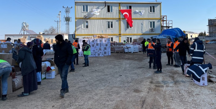 Bakanlar, Ekşioğlu Vakfı konteynır kenti inceledi