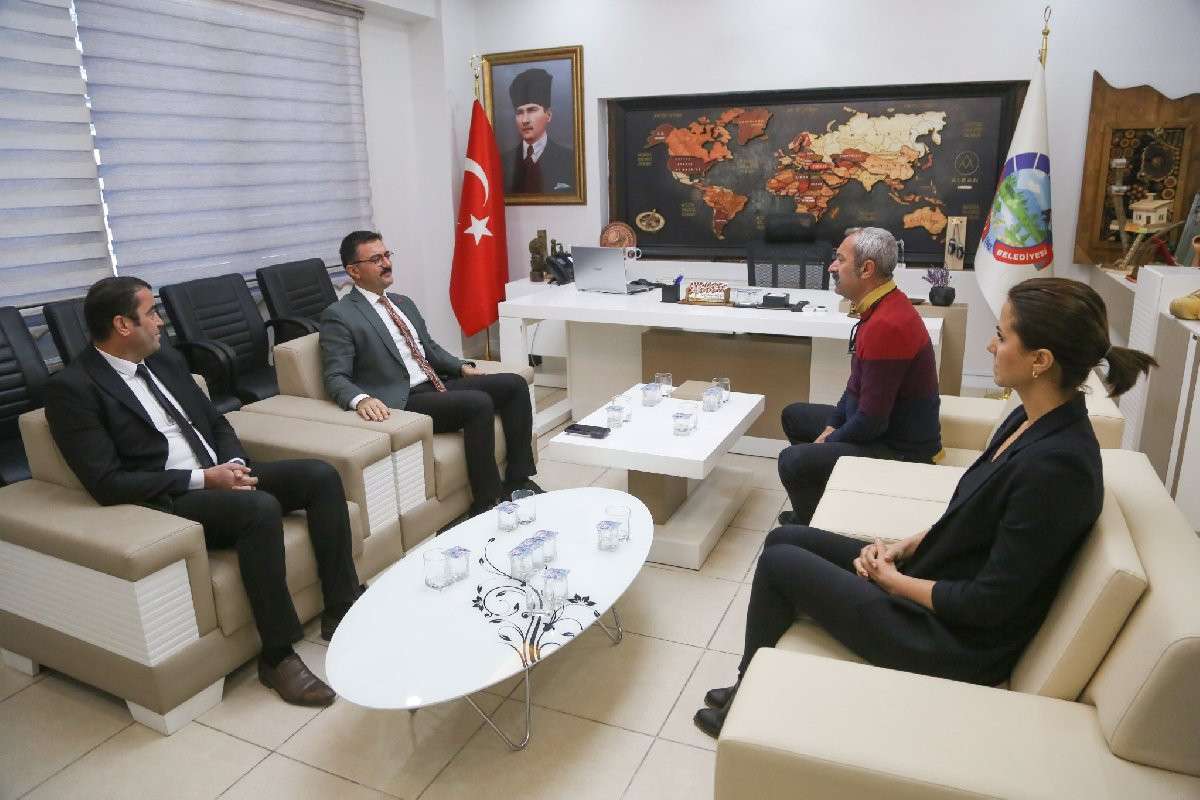 BELEDİYEMİZE İLK DEFA BİR VALİ GELDİ
