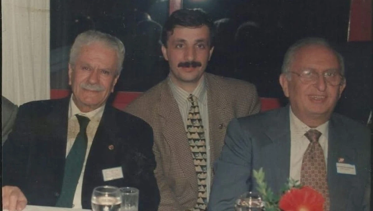 BİR DEVİR KAPANIRKEN,