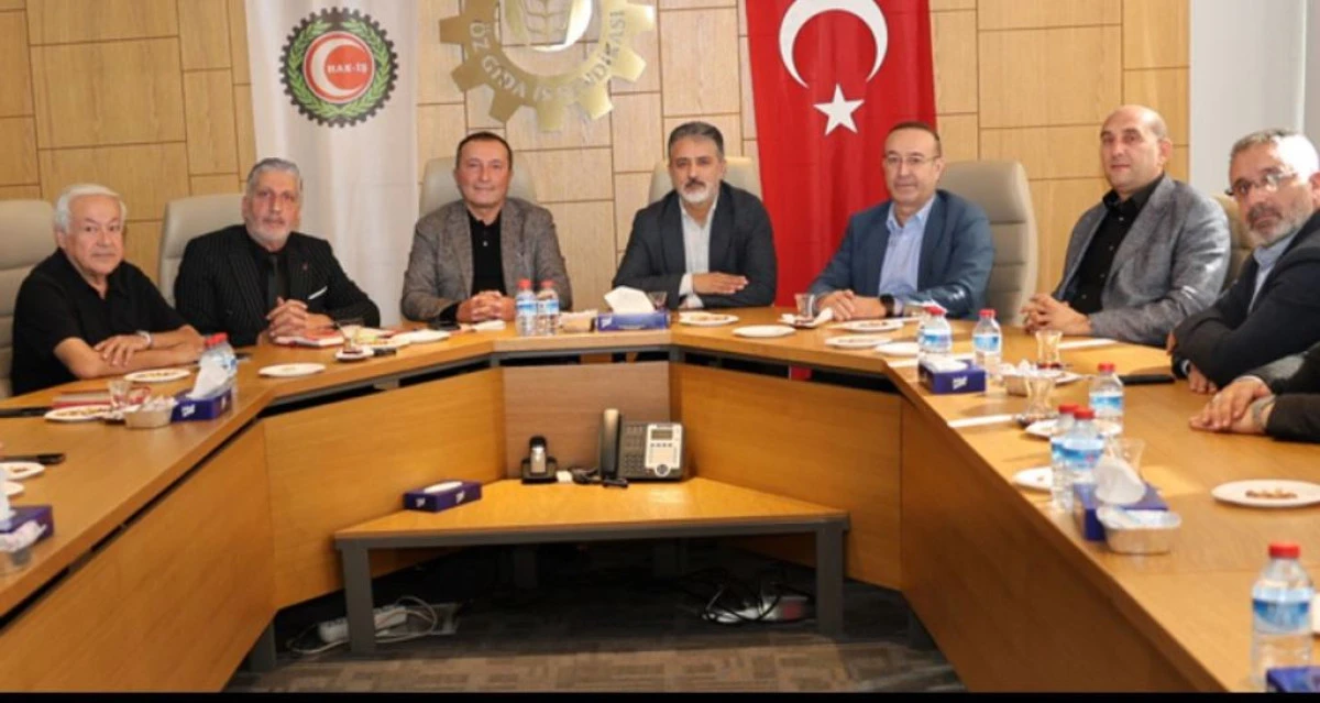 &Ccedil;AYKUR'DA YETKİLİ SENDİKADA  S&Uuml;RPRİZ İSTİFA