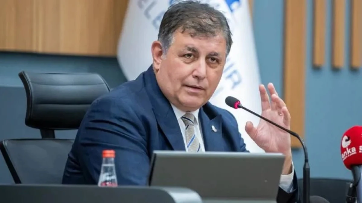CHP'DE DEPREM. CEMİL TUGAY CHP'DEN İSTİFA ETTİ