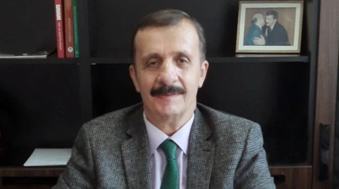 CUMHURİYET SAHPİPSİZ DEĞİLDİR