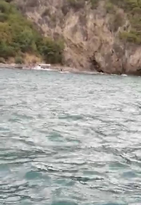 Karaya oturan teknedeki 4 kişi kurtarıldı