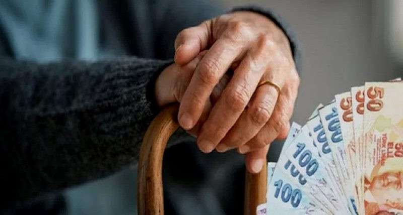 EMEKLİ İKRAMİYESİ  BAYRAM ÖNCESİ 3  BİN TL. OLARAK ÖDENECEK