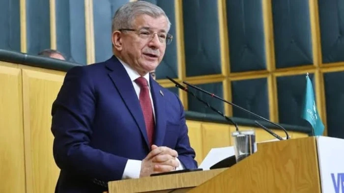 Eski Başbakan  Davutoğlu hakkında soruşturma başlatıldı