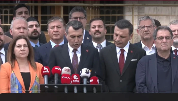 İL BAŞKANLARI &Ouml;ZEL'E DESTEK VERİRKEN  KILI&Ccedil;DAROĞLU  KİRLİLİKTEN ARINACAPIZ DEDİ