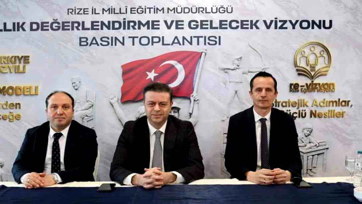 İL MÜDÜRÜ RİZE'  KAMUOYUNA 1 YILIN HESABINI VERDİ