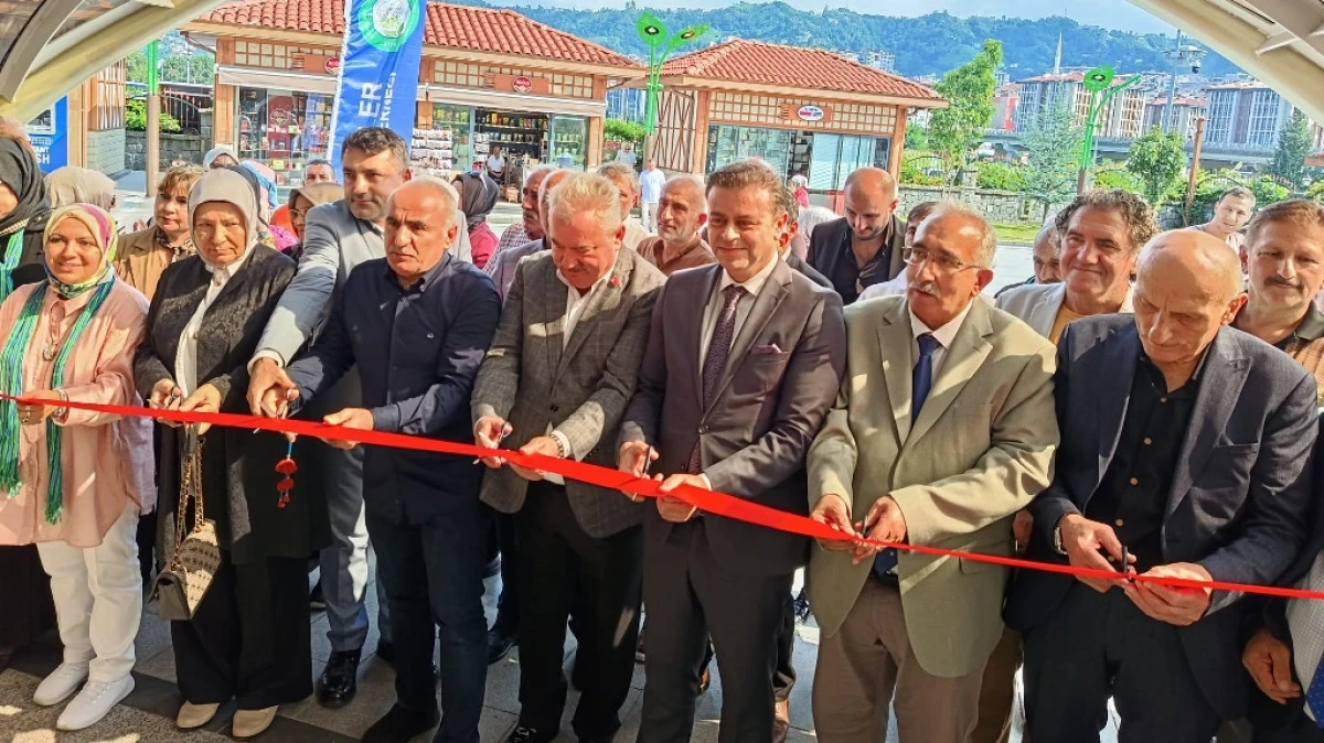 İPEK YOLUNDAN &Ccedil;AY YOLUNA" SERGİSİ RİZE&rsquo;DE A&Ccedil;ILDI